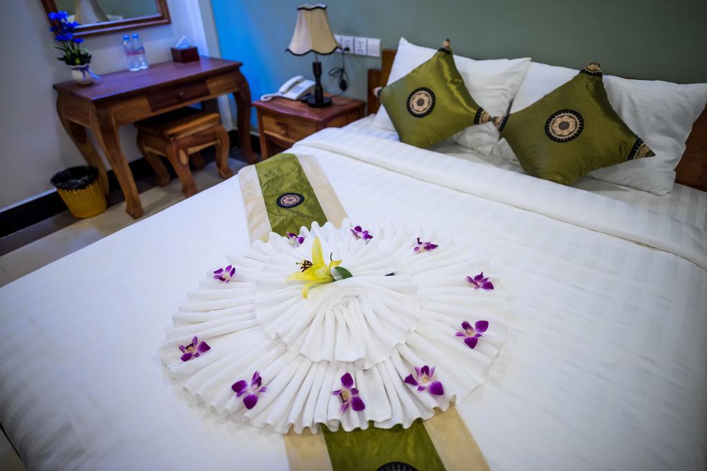 Ny Ka Smy Hotel Phnompen Kültér fotó