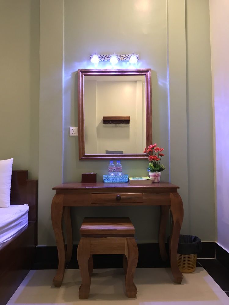 Ny Ka Smy Hotel Phnompen Kültér fotó