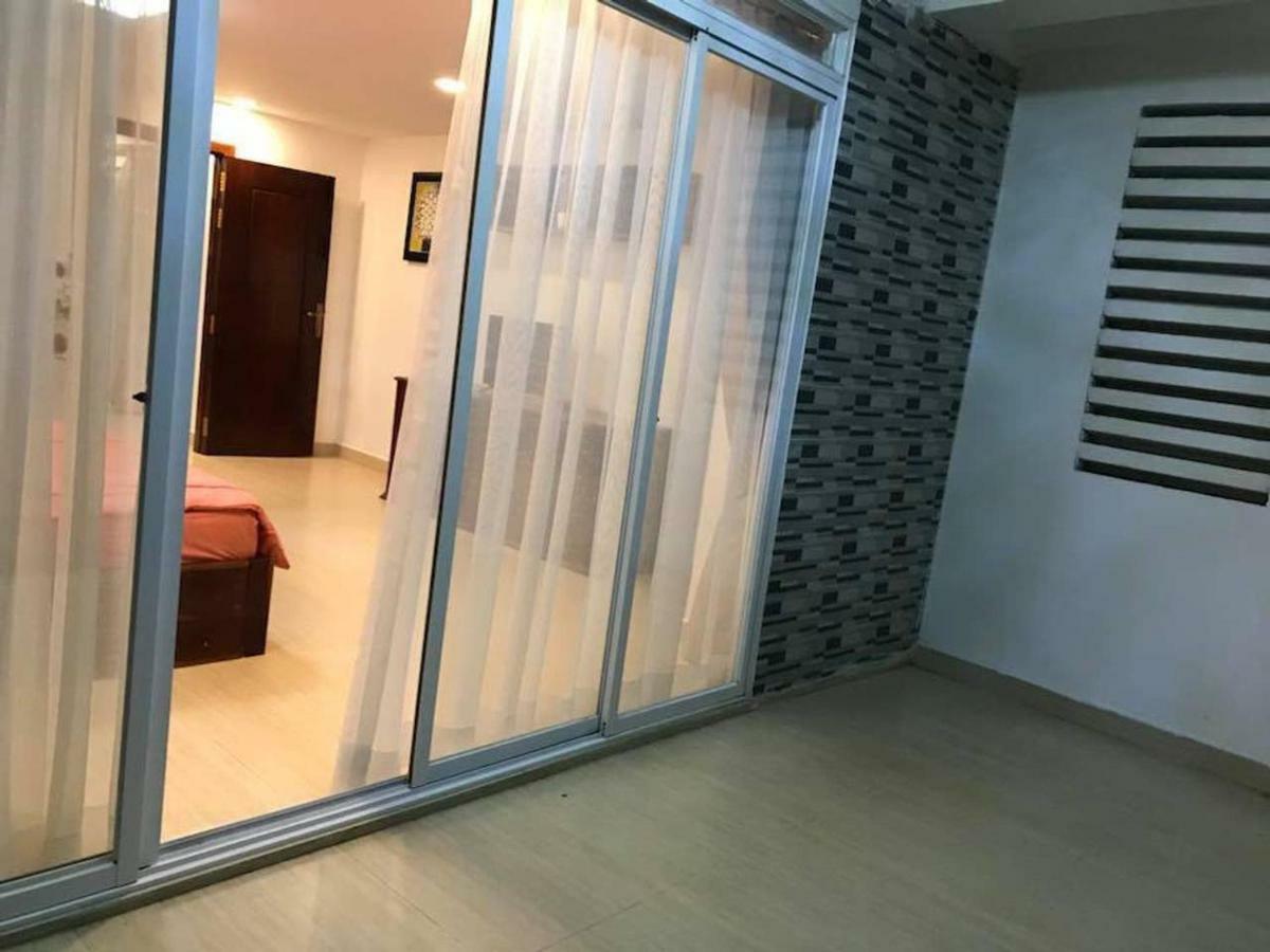Ny Ka Smy Hotel Phnompen Kültér fotó